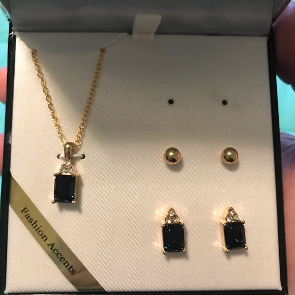 East 5th Jewelry Set - Picture 3 of 3